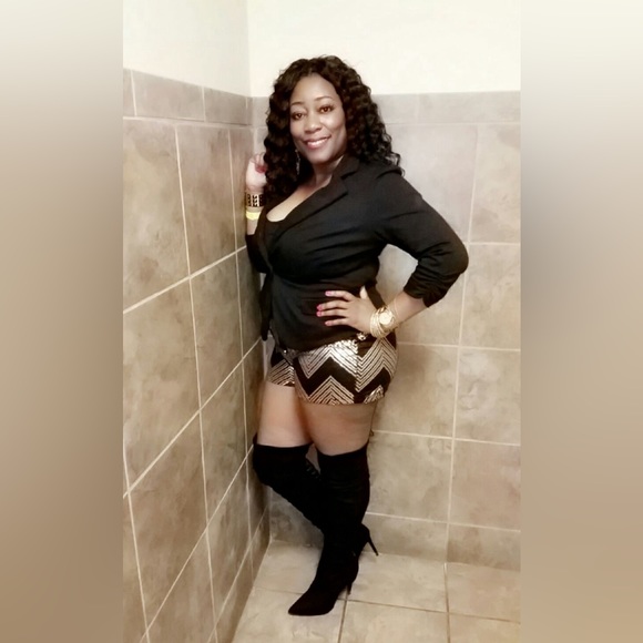 Black & Gold Sequin Romper - Picture 3 of 4